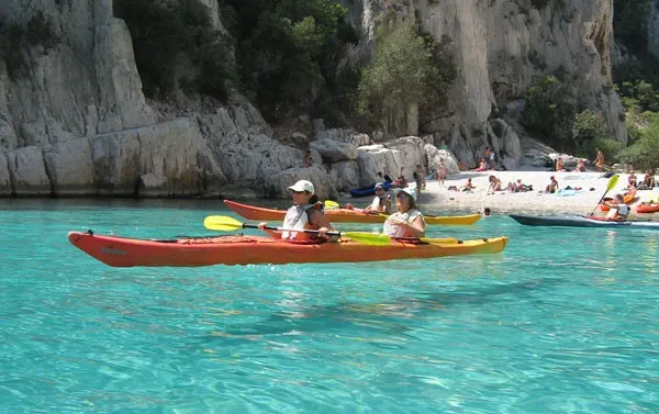 Randonnée en Kayak avec guide dans les Calanques de Cassis à Marseille pour Groupes
