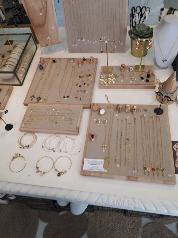 Magasin de vêtements pour femmes chic à Béziers dans l'Hérault 34