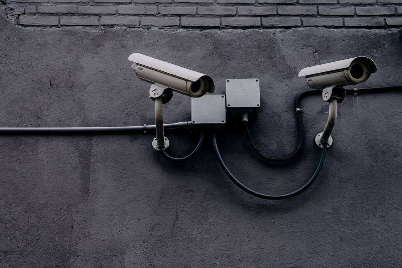 Installation de caméra de vidéosurveillance dans une maison à Lyon