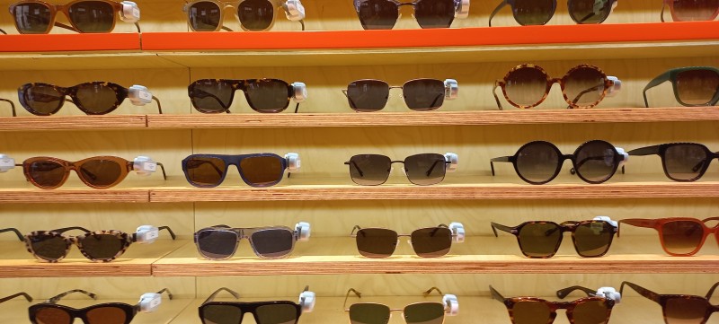opticien Nîmes centre-ville pour vente de lunettes de soleil originales toutes marques