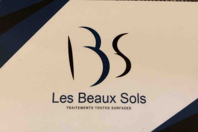 Traitement de pierre naturelle en fin de chantier Cadenet proche d’Aix en Provence  Les beaux sols