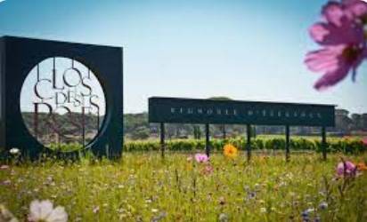 Organiser une réception de mariage dans un domaine viticole de luxe avec service traiteur haut de gamme à Saint Raphael sur la Côte D'Azur