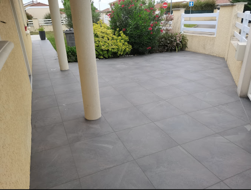 Artisan carreleur pour pose de carrelage ou rénovation à Pusignan proche de lyon