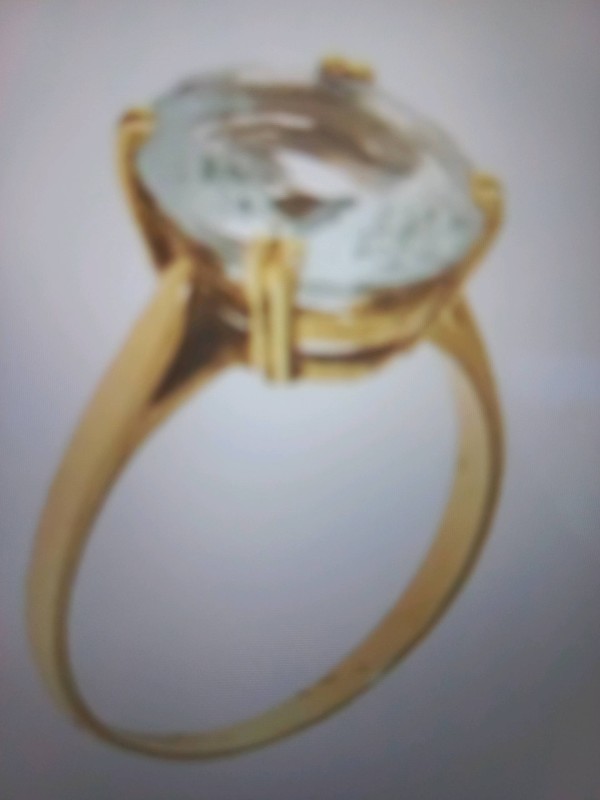 Fabrication d'une bague ou alliance pour mariage sur mesure en or sur Saint-Rémy-de-Provence à côté de Gordes