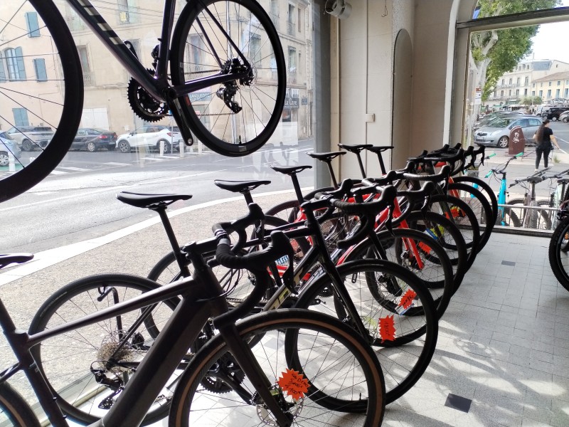 acheter un vélo de route musculaire sur Pézenas proche de Béziers dans l'Hérault 
