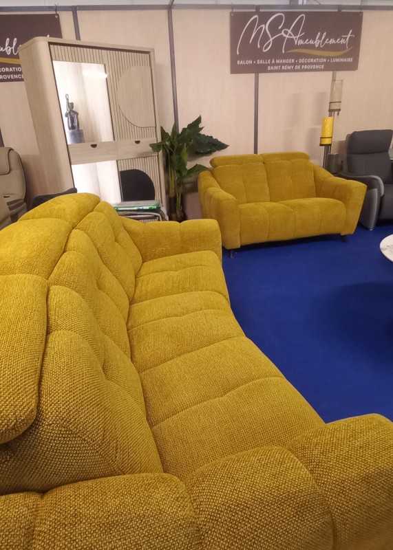 magasin d'ameublement pour acheter un canapé d'angle et convertible en cuir sur Arles proche d'Avignon 