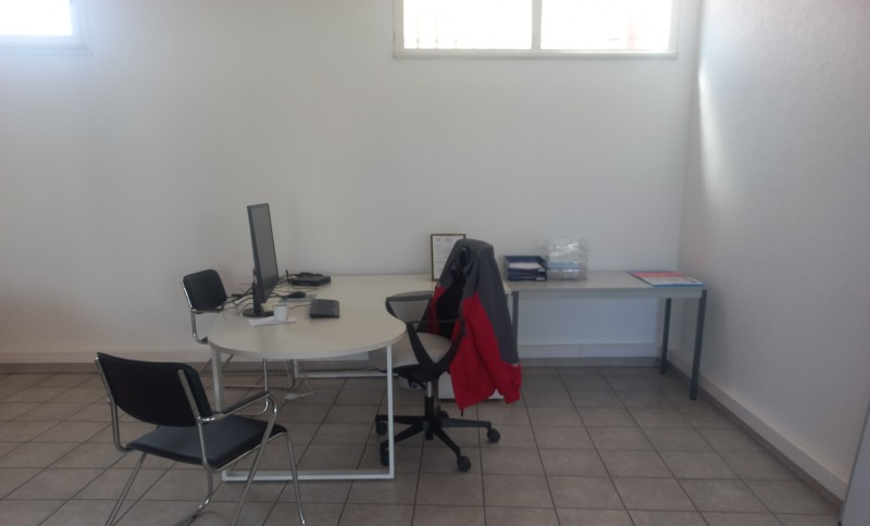 société de nettoyage pour entretien hebdomadaire de bureau 150 mètres carrés d'un cabinet d'expertise comptable sur Nîmes proche Arles