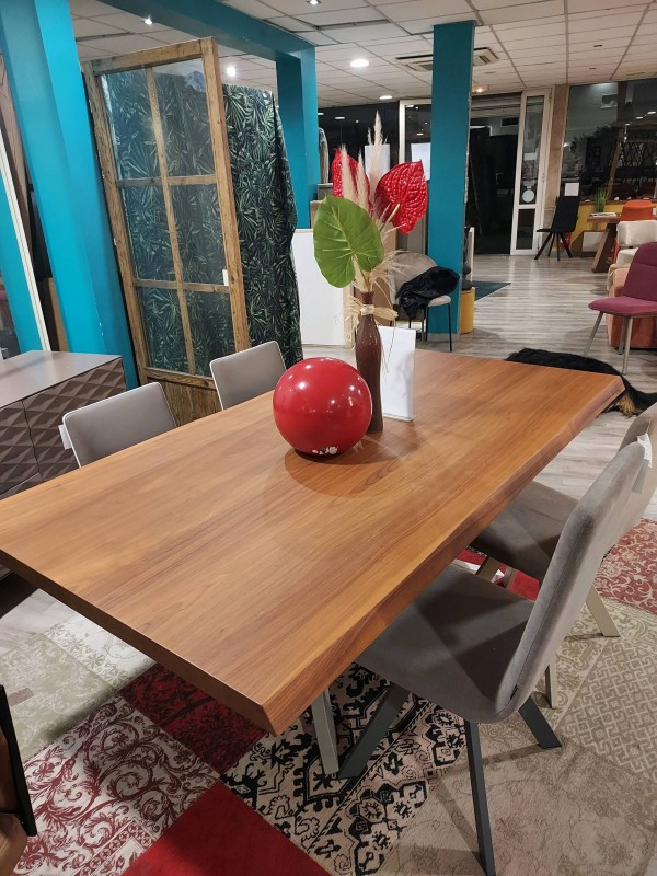 Magasin de mobilier pour promotion sur table artistico bontempi casa à Marseille