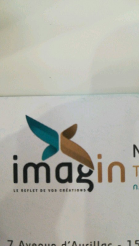 Création de signature funéraire pour monuments en granit sur Marseille