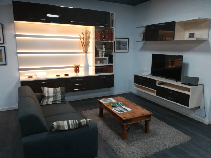 ensemble living room pour salon composé d'un meuble télé et d'un étagère bibilothèque NImes proche de Lunel