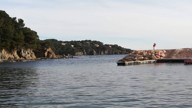 villa contemporaine vue mer panoramique avec piscine à Sanary-sur-Mer