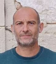 Pose de carrelage neuf extérieur très grand format sur Lunel dans l’Hérault