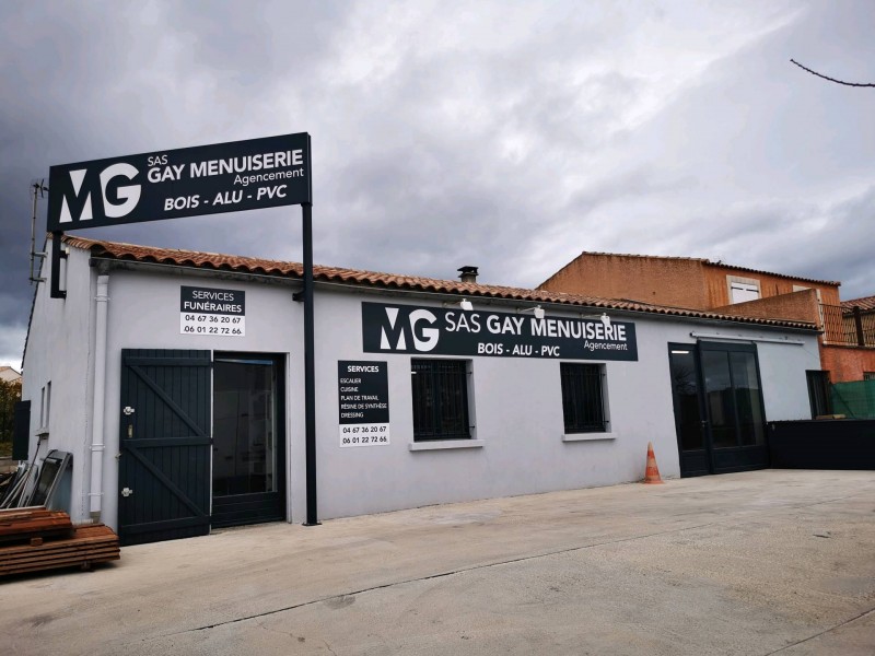 Trouver entreprise de menuiserie pour un aménagement et agencement en bois plan de travail à Béziers