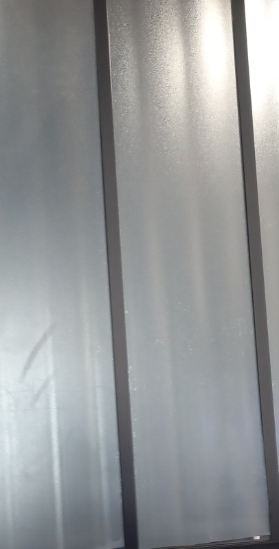 poser installation d'une fenêtre en aluminium pour rénovation dans une villa à Remoulins proche Uzès