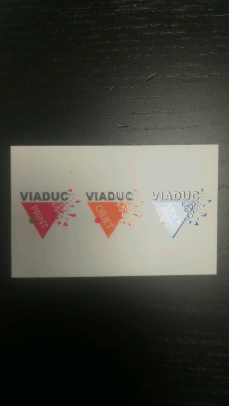 Quel spécialiste de la personnalisation d'objets publicitaires pour entreprise contacter proche de Dardilly dans l'ouest lyonnais ?