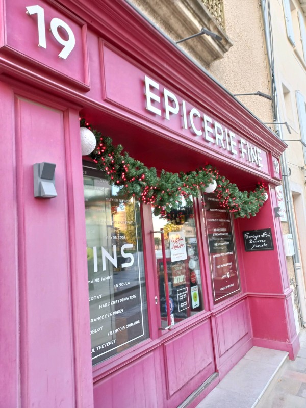 Spécialiste du vin et de l'épicerie fine pour les fêtes sur Castelnau-le-Lez proche de Montpellier dans l'Hérault