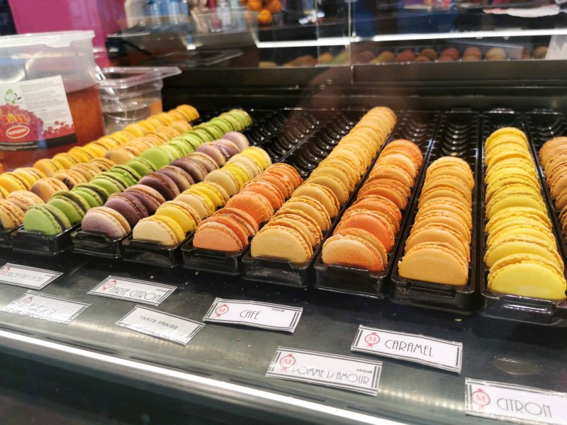 Commander une pièce montée en macaron pour un mariage ou un anniversaire à Béziers Marseillan proche de Montpellier dans l'Hérault