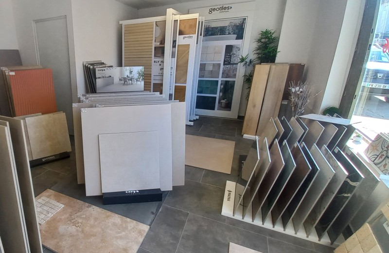 pose et magasin de carrelages et faïences grand format sur Bollène dans le Vaucluse