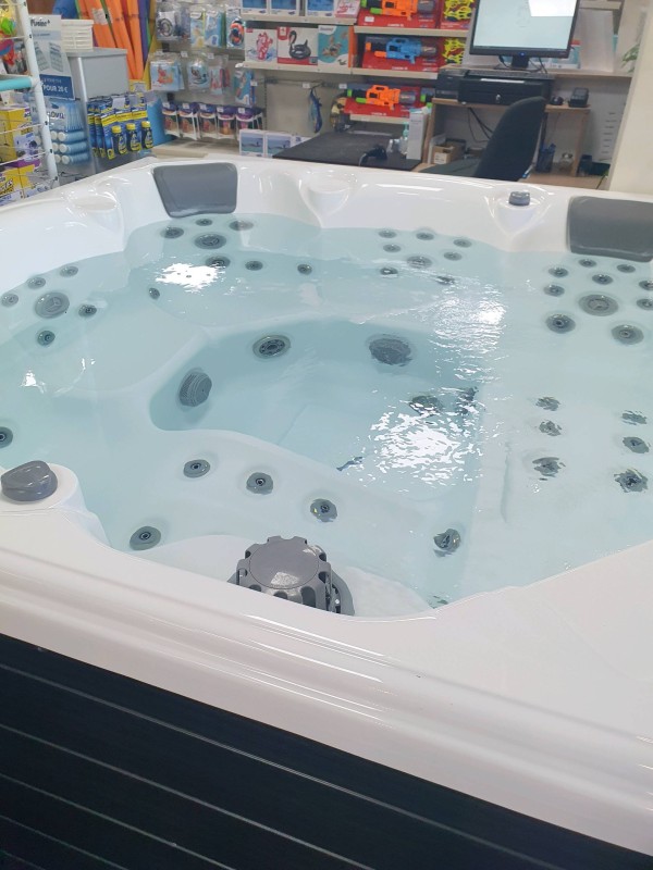 Où trouver un magasin de sport au Crest à Montpellier pour un spa de ses places