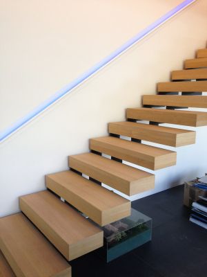 escaliers suspendus design
