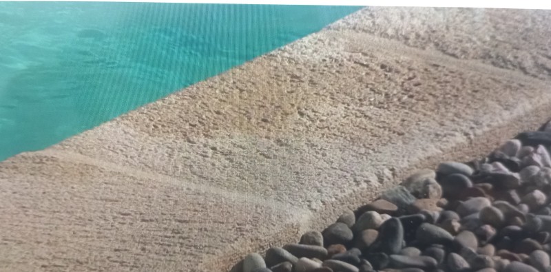 entreprise spécialisée dans les dalles et margelle de piscine notamment en retombé sur Nîmes proche de Montpellier