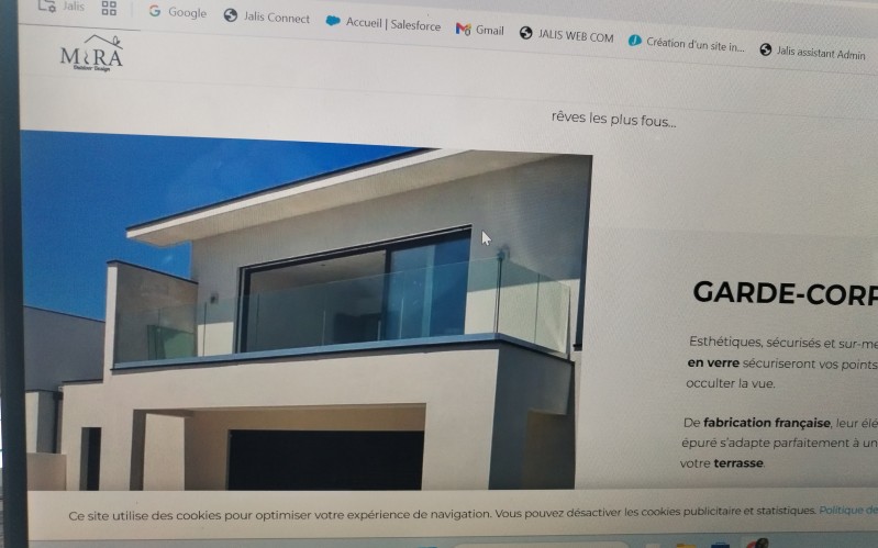 poser installation de garde-corps vitré à Genève en Suisse.