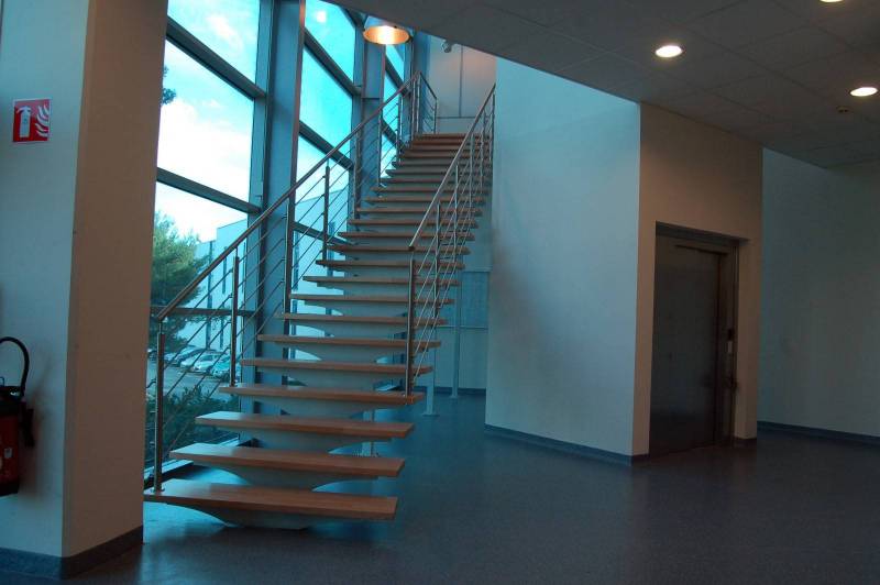 Mobilier industriel métallique Aix en Provence Jean Michel Grés