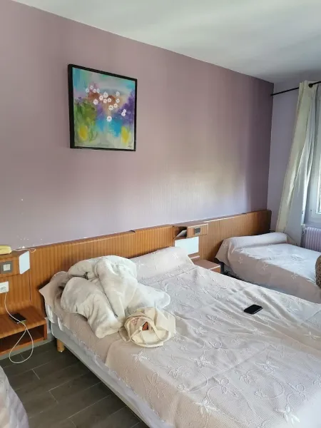 recherche hotel proche paris 18 paris 17 stade de France adidas arena proche marché aux puces métro jules Joffrin métro Clignancourt