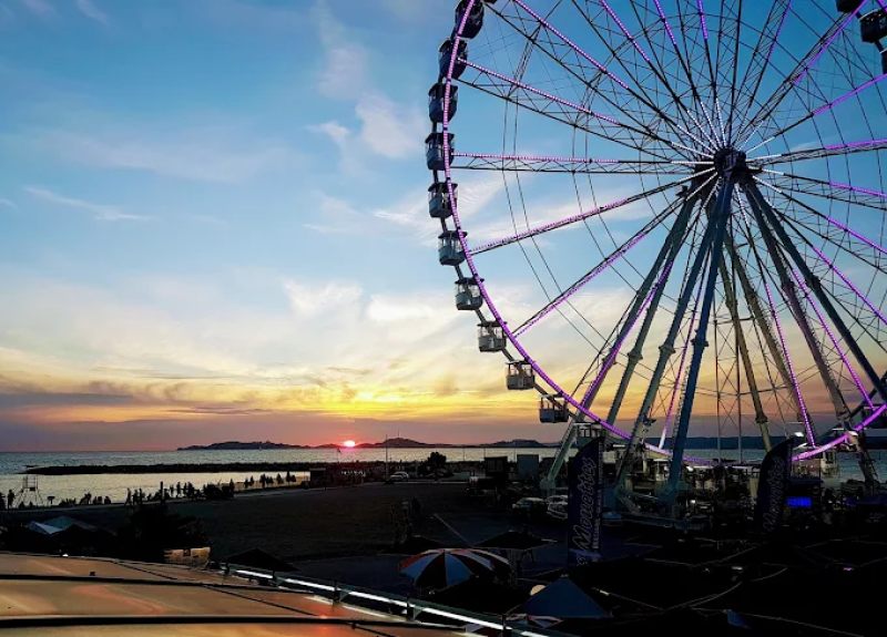 Privatisation de restaurant avec terrasse panoramique en bord de mer pour un mariage à Marseille