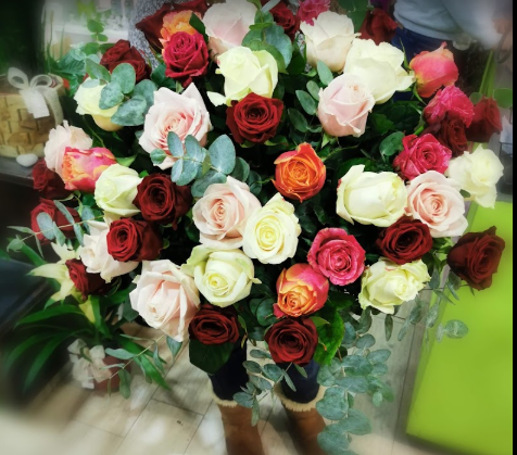 Fleuriste pas cher pour un bouquet de fleurs personnalisée pour la Saint-Valentin sur Marseille 13012 proche la Valentine vers Aubagne