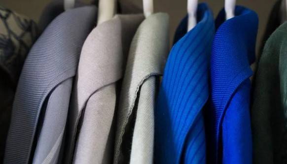 cherche à acheter des vestes longues en quantité chez un grossiste sur Marseille pour commerçants détaillants basé à Cannes la Bocca sur la région PACA Marseille YaoYao Fashion