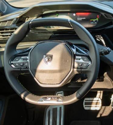 nettoyage lavage interieur  auto d'une Peugeot  308 à domicile sur Castelnau-le-Lez proche de Montpellier.