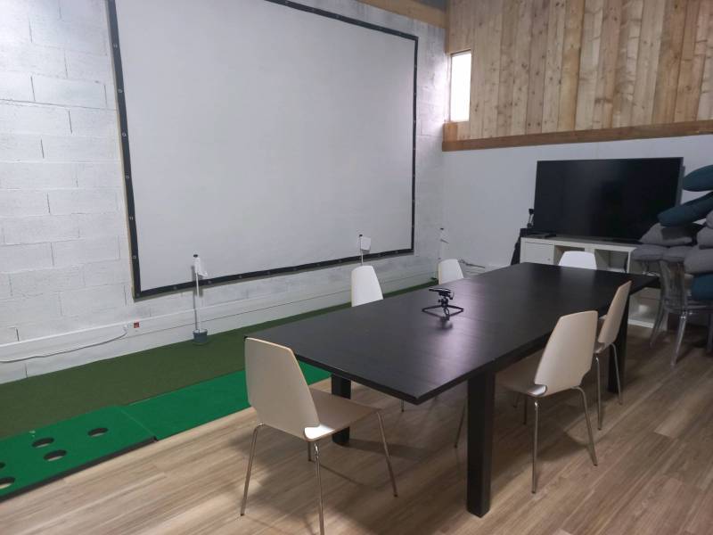 ou réaliser son séminaire d'entreprise avec initiation golf à Alès proche d'Anduze