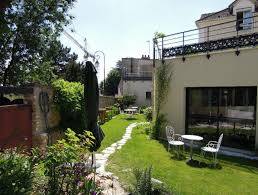 Trouver un endroit adapté pour les parents âgés avec assistance médicale à Montmorency dans le Val d'Oise