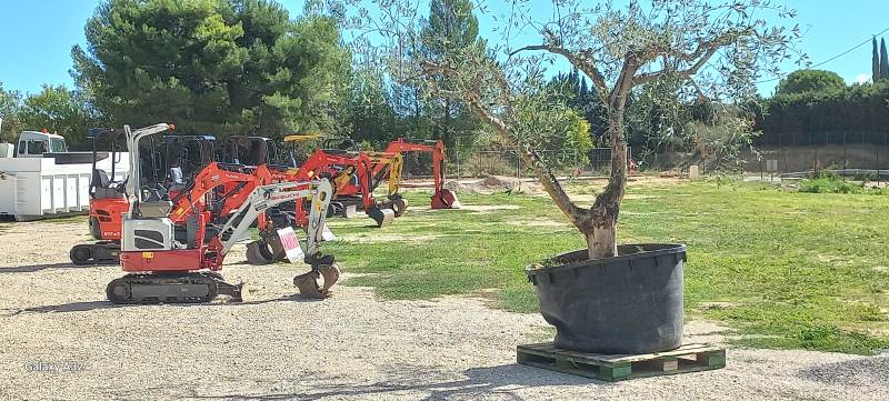 Vente et achat de matériel de travaux public pour artisan ou professionnels neuf ou d'occasion sur ALès dans le Gard