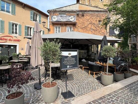 trouver un restaurant glacier et brunch pour faire un brunch avec des amis à salon de provence dans les bouches du rhone